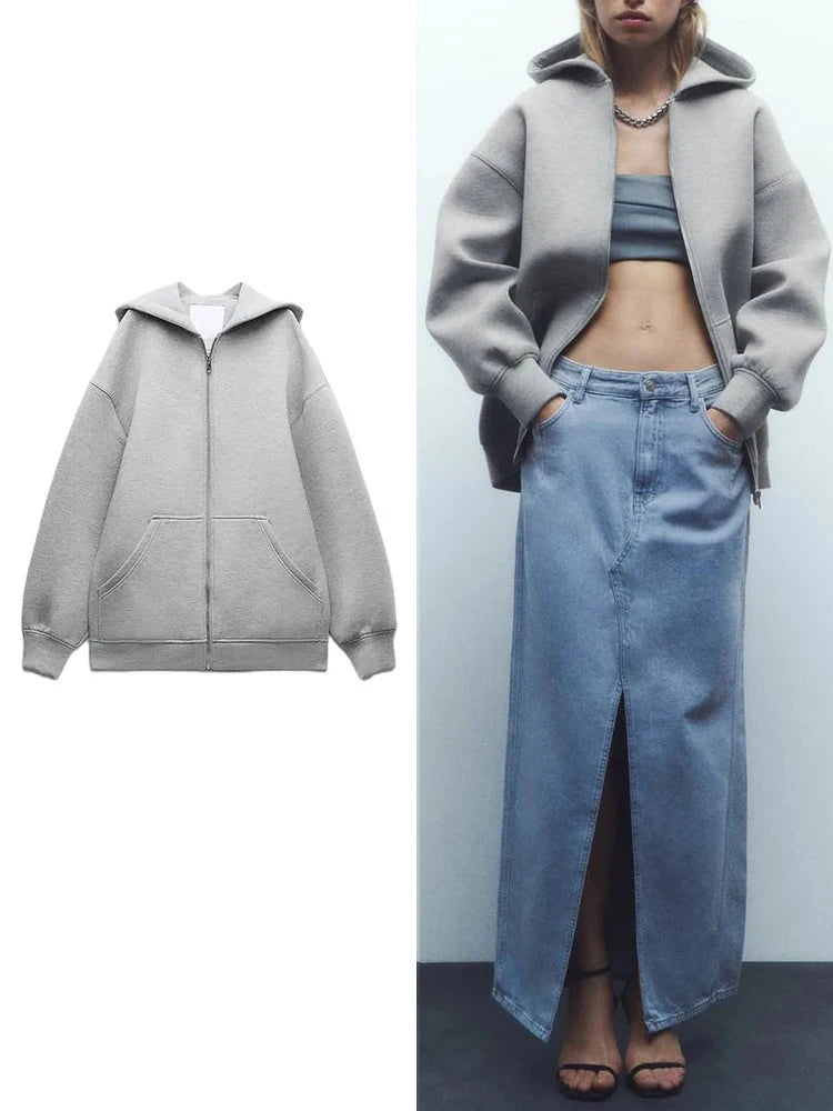 SNKRD SoftFlex™ Oversized Zip Hoodie for Women – Everyday Streetwear Essential