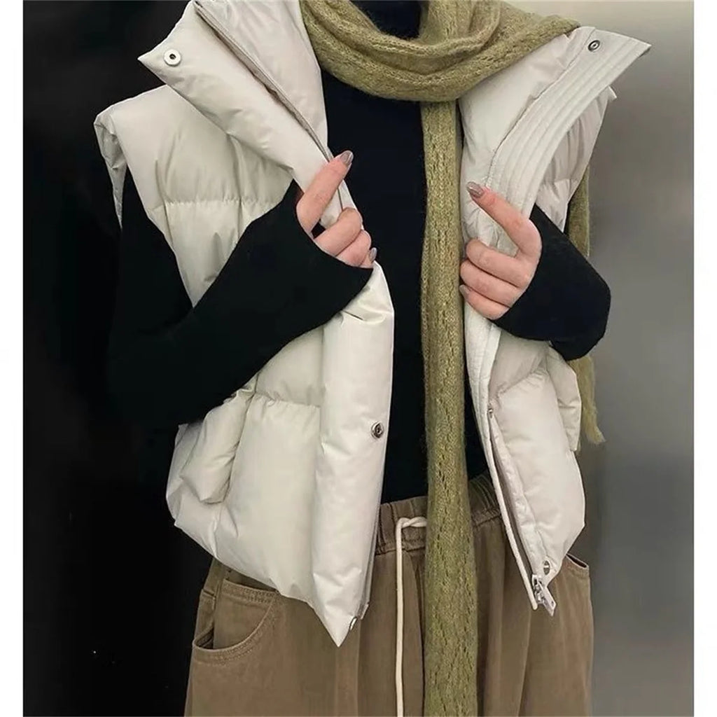 SNKRD CozyCore™ Women’s Short Puffer Vest – Warm Quilted Sleeveless Jacket with Stand Collar